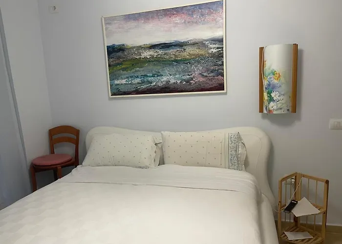 In Lalzi Bay, Lura 1 Complex 德拉克