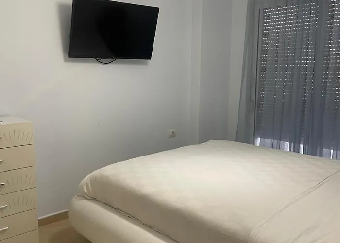 In Lalzi Bay, Lura 1 Complex Apartment